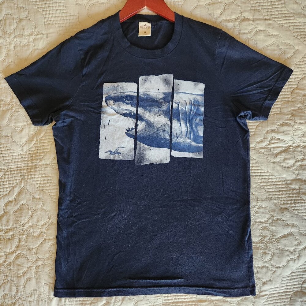 Hollister "Great White" Tee Men's size XL Blue